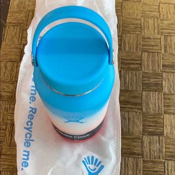 Rainbow Shave ice Hydro flask coconut rainbow - Picture 8 of 8